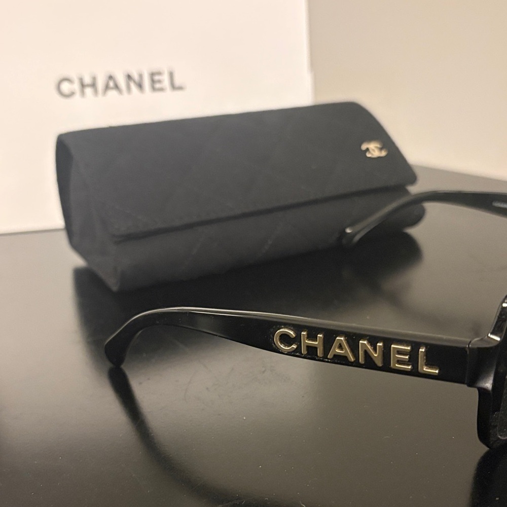 CHANEL Black Sunglasses with Gold Accents - Picture 3 of 7